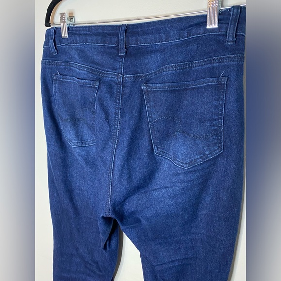 Our Republic Jeans Flare Bottoms - Picture 8 of 11